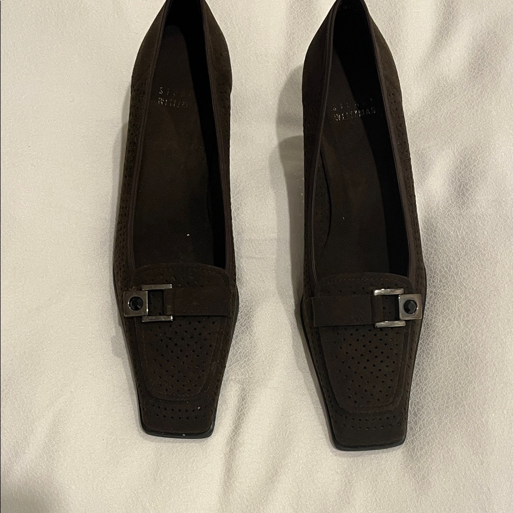 Elegant Brown Women's Low Heels